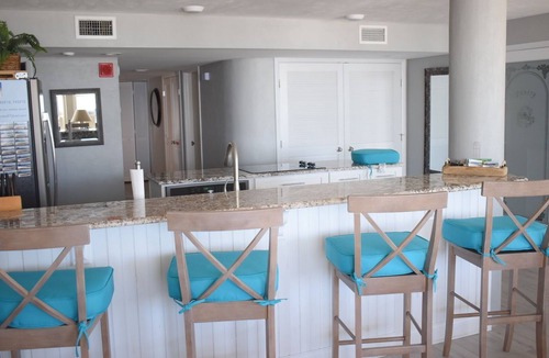 Daytona Beach Shores Condo | Shores Club 201-Owner Managed-Pool-Available 8/29-9/5; 9/19-26; 10/3-10