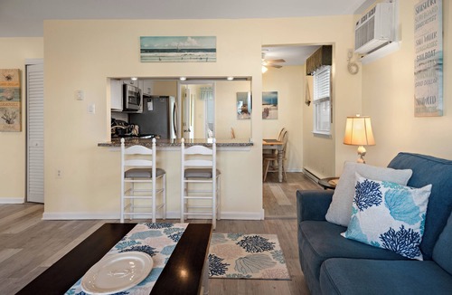 Brigantine House | ShoreThingBrigantine 1st FL Steps to Beach! Only Jun 21-25 or Aug 16-23rd !