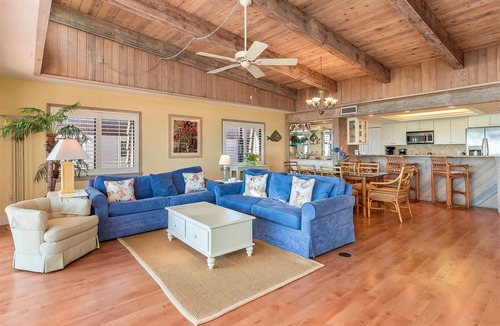 Sanibel House | Shorewood 3B Beachfront Penthouse Sanibel Island condo