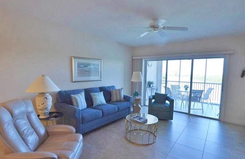 Vanderbilt Beach Condo | **SHORT/LONG TERM RENTAL**BREATHTAKING VIEW IN BEAUTIFUL BAYPOINT**