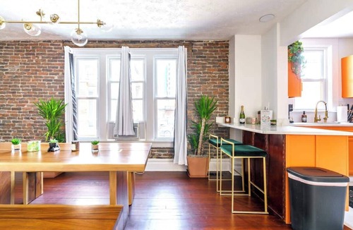 Short North House | Short North/Downtown | Steps to High St | Walk to Convention Ctr | Free Parking