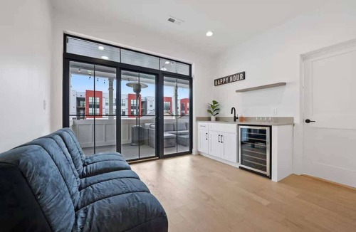 Italian Village House | Short North & Downtown & OSU | Near High Street | Free Parking | 5,800+ Reviews