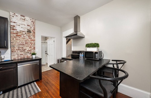 Italian Village Apartment | Short North Hideaway - Walkable & Pets Welcome