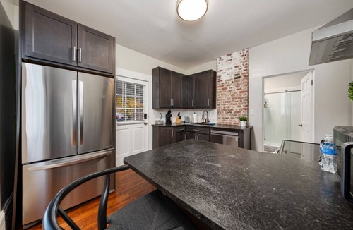 Italian Village Apartment | Short North Hideaway - Walkable & Pets Welcome