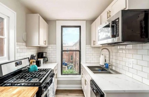 Weinland Park House | Short north- STEPS to High St -Private Parking-OSU