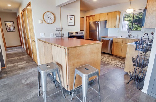 Bayshore House | Short Walk to a Sandy Beach! Ocean Views! Dog Friendly!