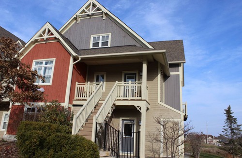 The Blue Mountains House | Short walk to the village-Stunning upgraded Rivergrass condo w/beautiful decor