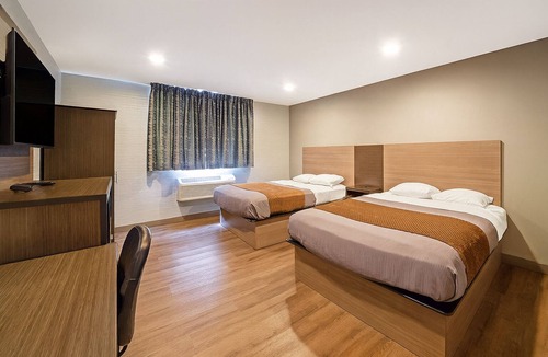 Foxboro Hotel | Short Walk to Gillette Stadium! Offers FREE Breakfast and FREE Parking!