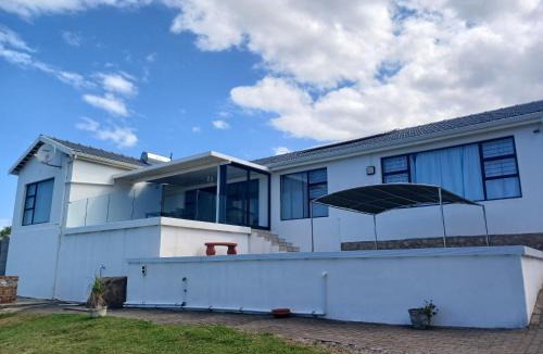 Ramsgate Beach House | Shotleft on Wye RD