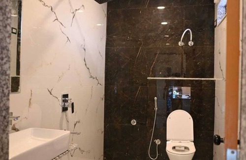 Shavri Colony Hotel | Shree Ji Darbar
