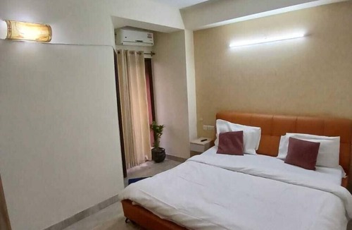 Vrindavan Hotel | Shree Krishna Valley