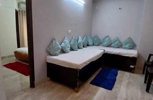 Vrindavan Hotel | Shree Krishna Valley