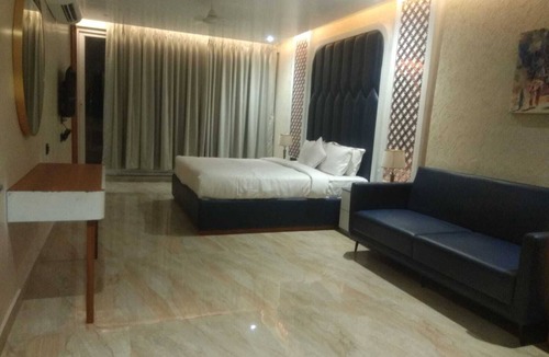 Bhawanipatna Hotel | Shreeja Central