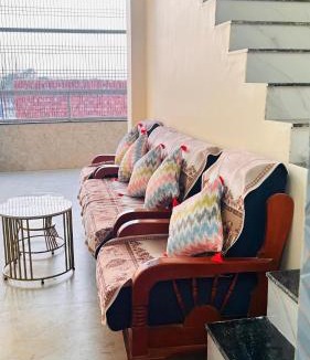 Haraiya House | Shreevanya Inn