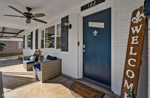 Broadmoor House | Shreveport, Broadmoor area 4 bed family or group home, short & mid-term