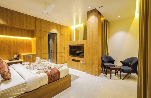 Vrindavan Hotel | Shri Damodar Dham