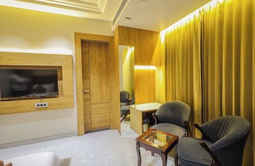 Vrindavan Hotel | Shri Damodar Dham