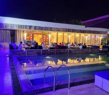 Marhi Hotel | Shriji Resort