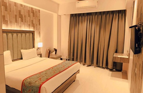 Thane Hotel | Shubham Comforts
