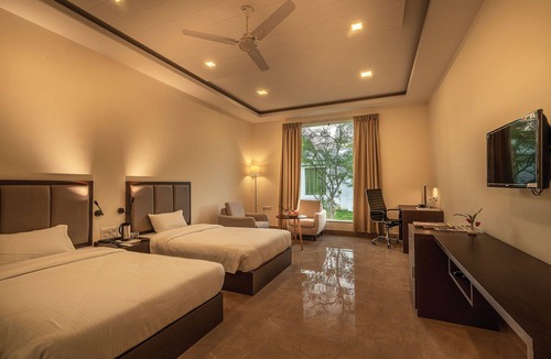 Kalwad Kalan and Khurd Hotel | Shubham Resort
