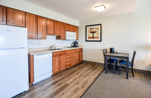 Elko Hotel | Shutters Hotel