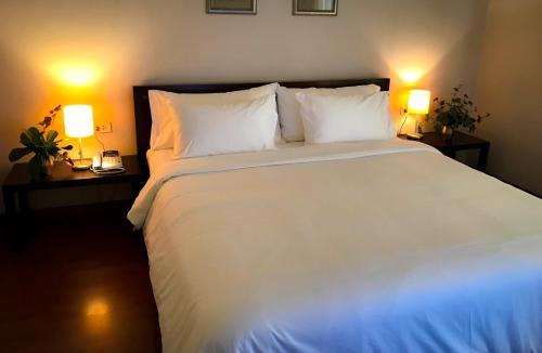 Si Phraya Hotel | Siam Bright Suite