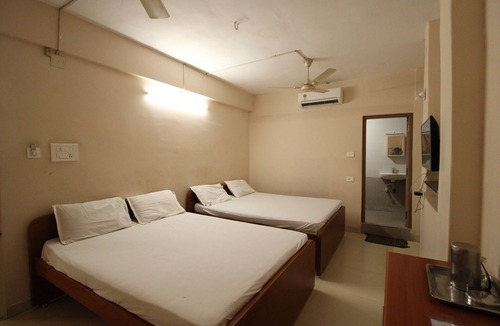 Gopalapuram Hotel | Sibi Lodge