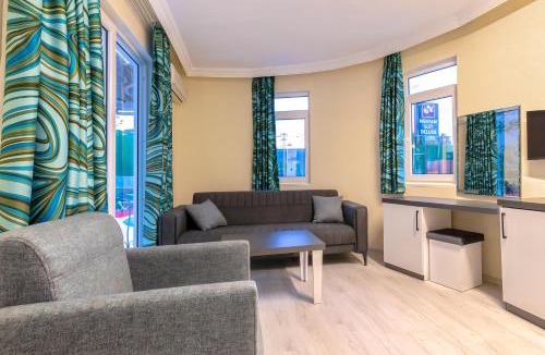 Side Bed & Breakfast | Side Meryam Suit Deluxe Hotel