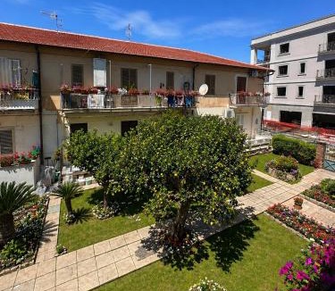 Siderno Marina Apartment | Siderno Beach Stay - Mare Blu Apartments and Rooms