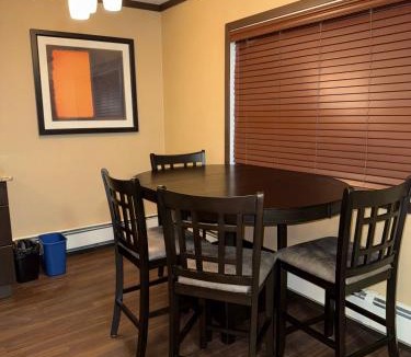 Wetaskiwin Hotel | Siding 16 Lodge
