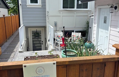 Sidney House | Sidney Sunset Suites! Winter long stay welcome!