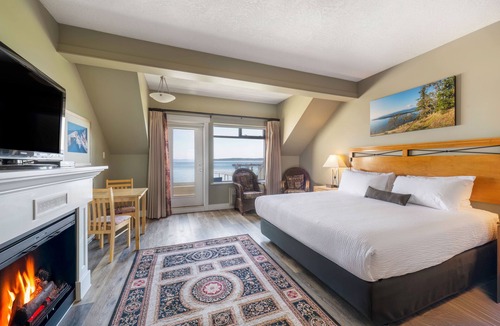 Booktown Hotel | Sidney Waterfront Inn & Suites