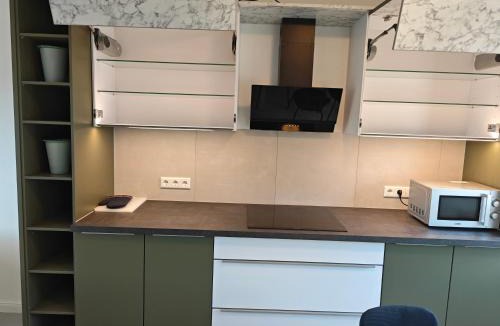 Geisweid Apartment | Siegen 2 - Geisweid Work and stay Neu Modernisiert 3 Schlafzimmer Badezimmer Wohnzimmer Balkon