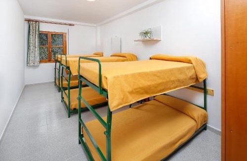 Naval Hostel | Sierra de Arbe