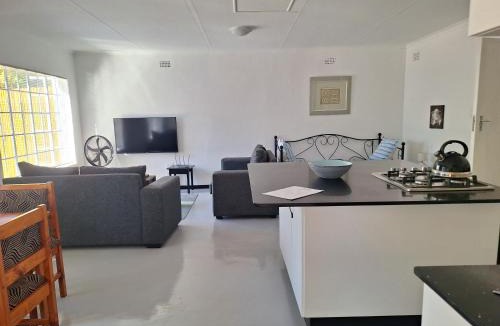 Howick Apartment | Siesta Cottage