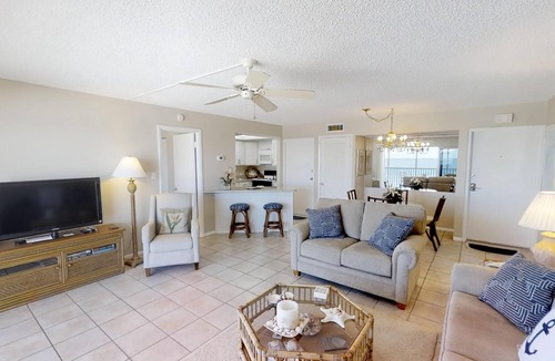 Siesta Key Condo | Siesta Key 5th Floor Center Front Condo on Crescent Beach 180' Panoramic Views