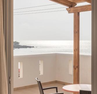 Palaiochora Hotel | Sifis Studios