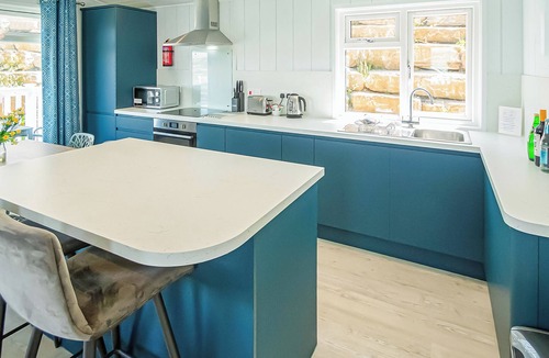 Swanage Ski Chalet | Signature Lodge 2 (Pet)