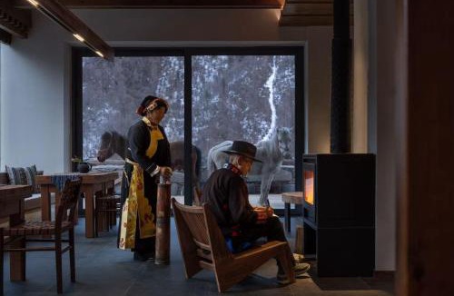 Wenchuan Bed & Breakfast | Siguniang Mountain Snow Inn