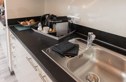 Bensheim Apartment | "Silber-Mops" - 5* design apartment for connoisseurs - + use of garden + parking space