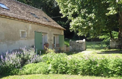 Loches House | Silence, countryside, comfort. Loches, the châteaux of the Loire Valley, and Beauval just a stone's throw away