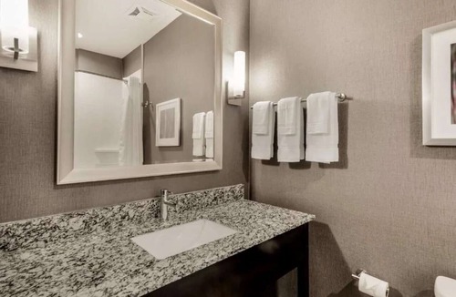 Milpitas Hotel | Silicon Valley Stay | Rooftop Lounge & Free Wi-Fi
