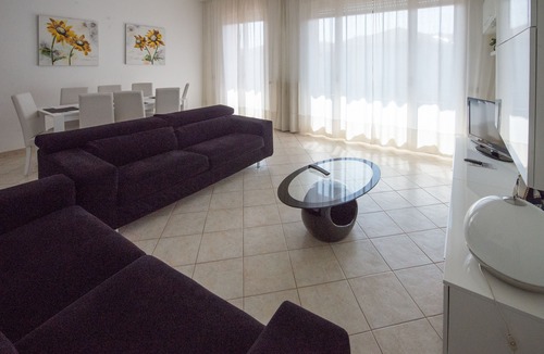 Como Apartment | SILK HOUSE WITH PANORAMIC TERRACE AND PRIVATE PARKING