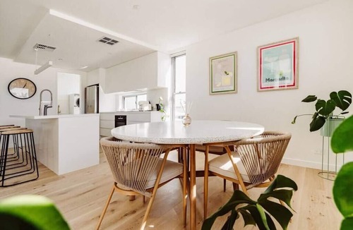 Coolum Beach Apartment | SILK | New Modern Condo 400m to the Beach