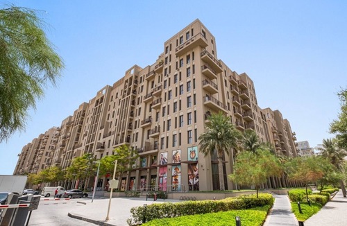 Dubai Apartment | Silk Valley - Cozy Studio with pool view