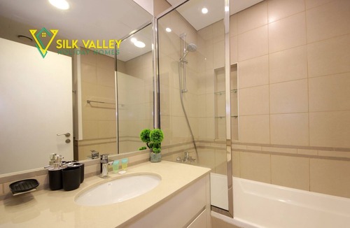 Dubai Apartment | Silk Valley - Cozy Studio with pool view