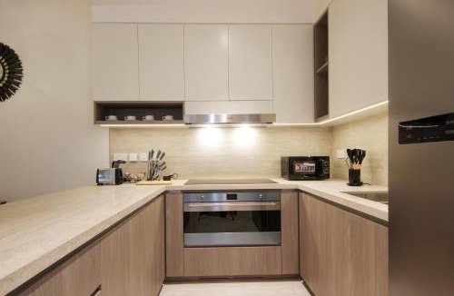 Dubai Villa | Silk Valley - Luxury Villa Steps to Park and Pool Town Square