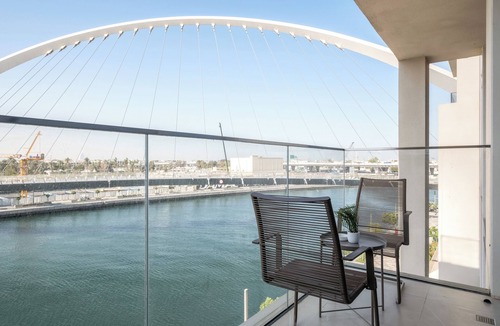 Al Safa Apartment | Silkhaus Canal Front Residence