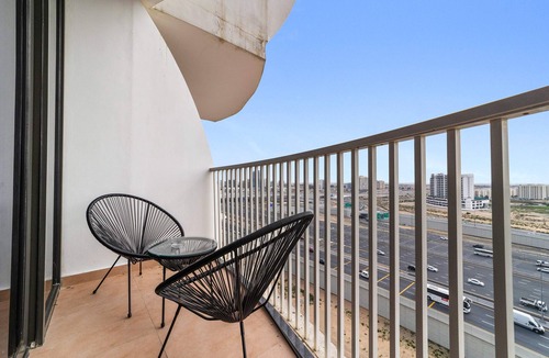 Dubai Apartment | Silkhaus Cozy Studio | Balcony | Binghatti Pearl