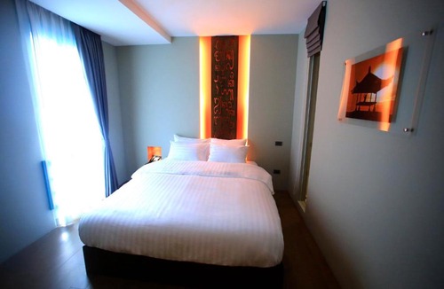 Silom Hotel | Silom One